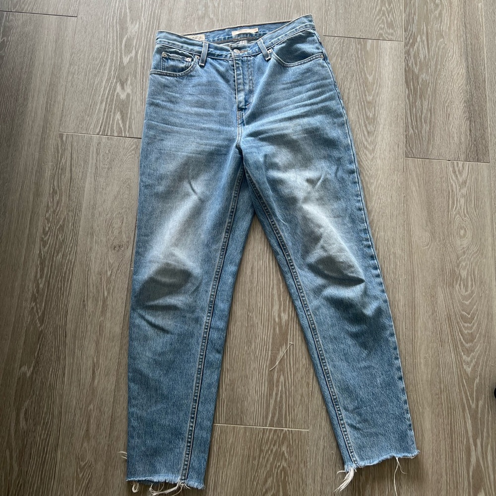 Levi’s Mom Jean